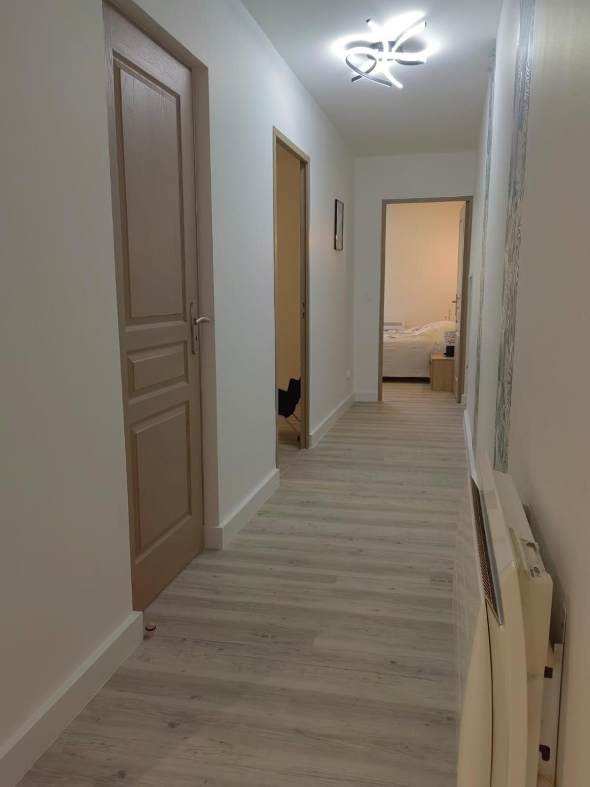Bel Appartement Bord Du Rhone فالنسيا المظهر الخارجي الصورة